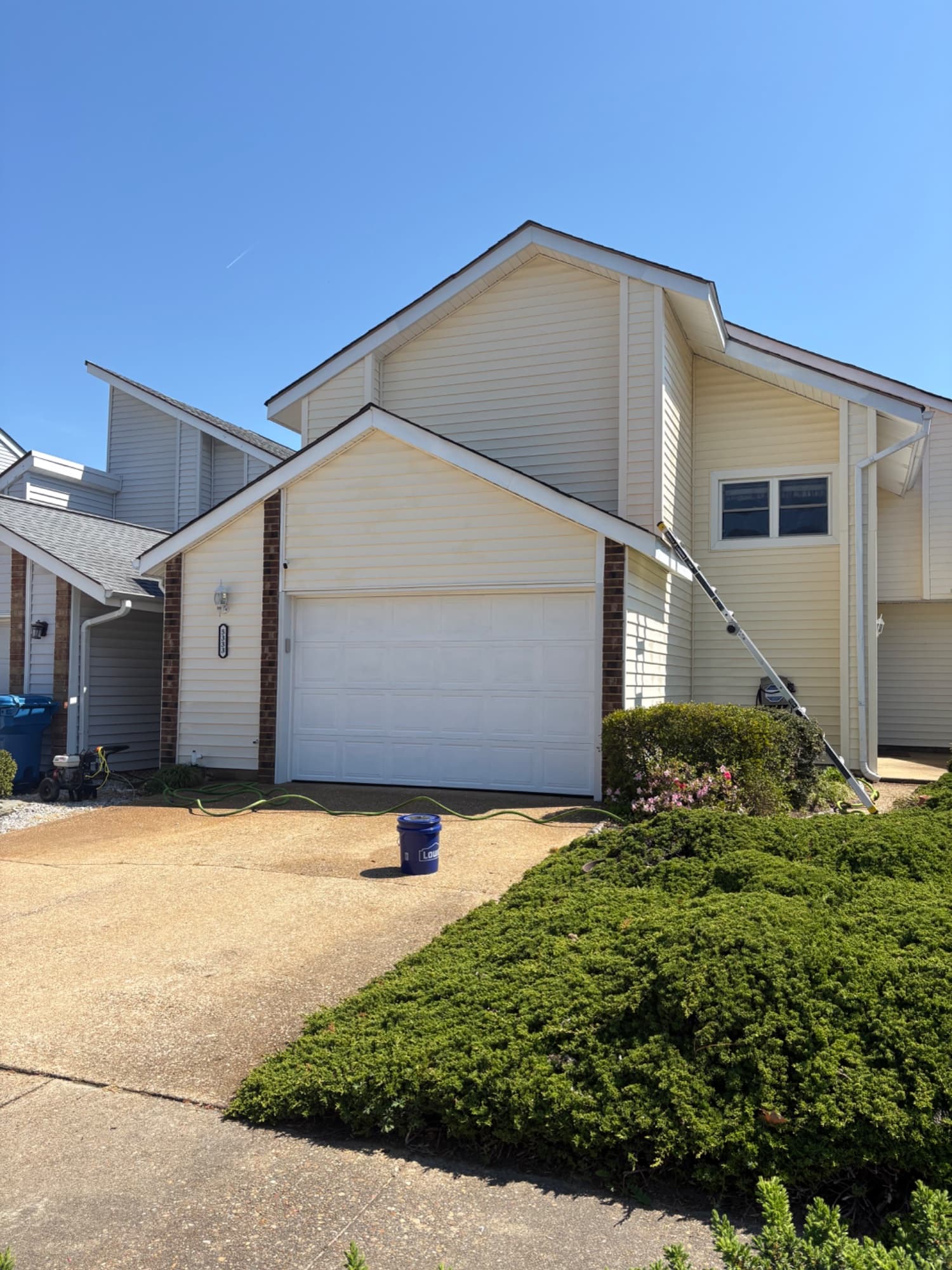 Pressure washing in Virginia Beach